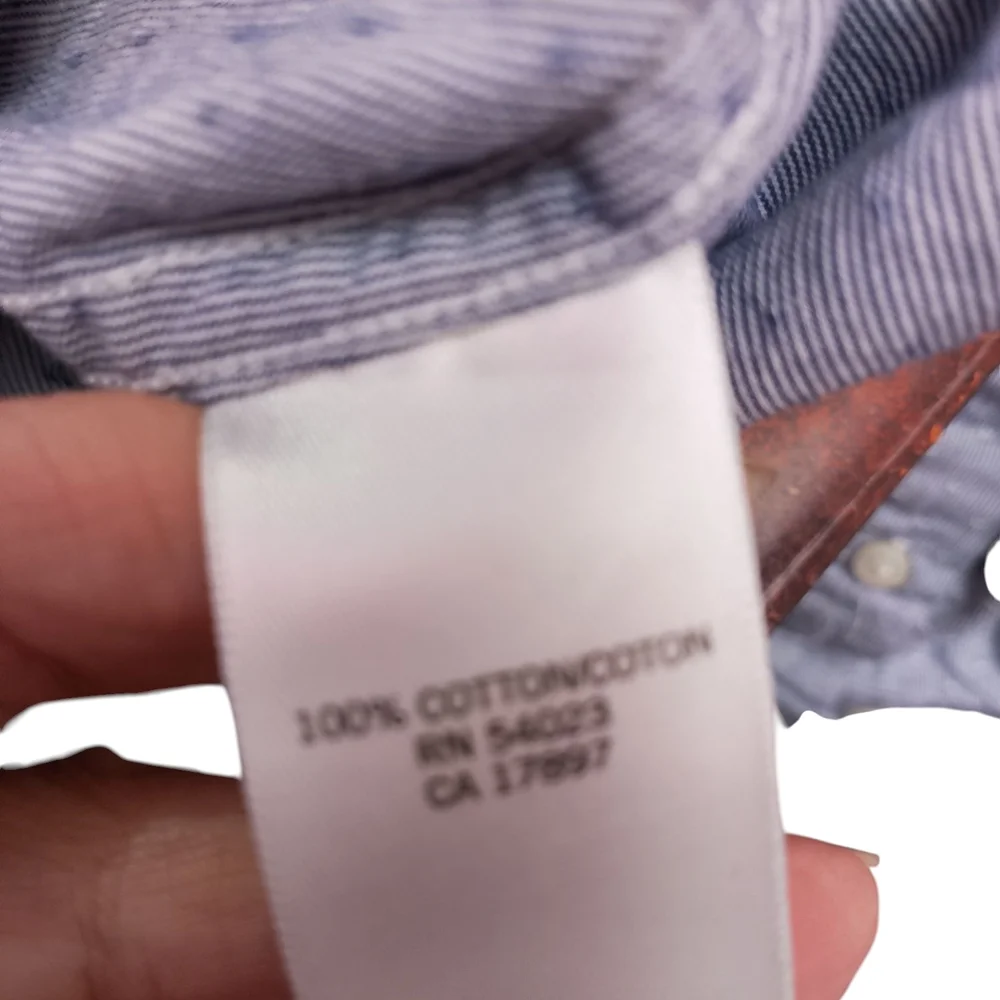 Banana Republic Blue Casual Button Down Shirt with Classic Design